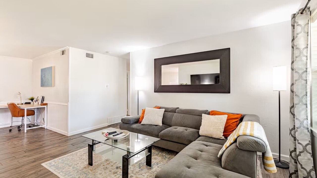 Photo of Livingroom in Euless