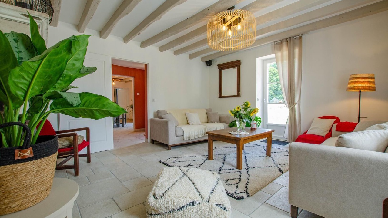 Photo of Livingroom in Chervey