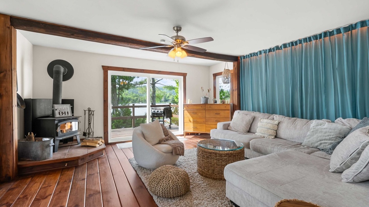 Photo of Livingroom in Saint-Mathieu-du-Parc
