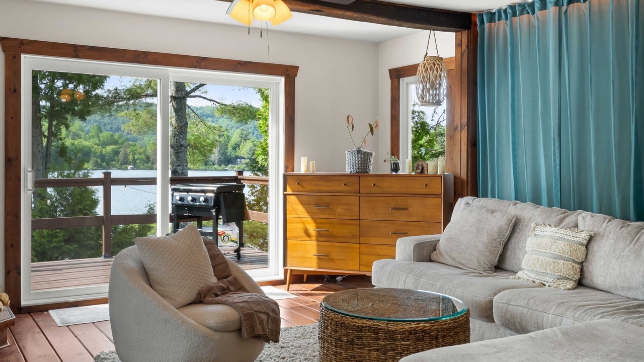 Photo of Livingroom in Saint-Mathieu-du-Parc