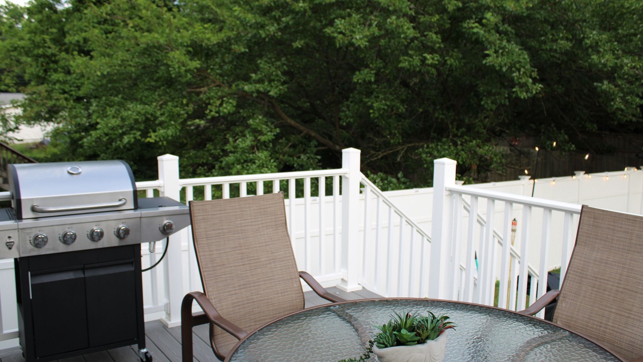 Photo of Outdoor in Issue