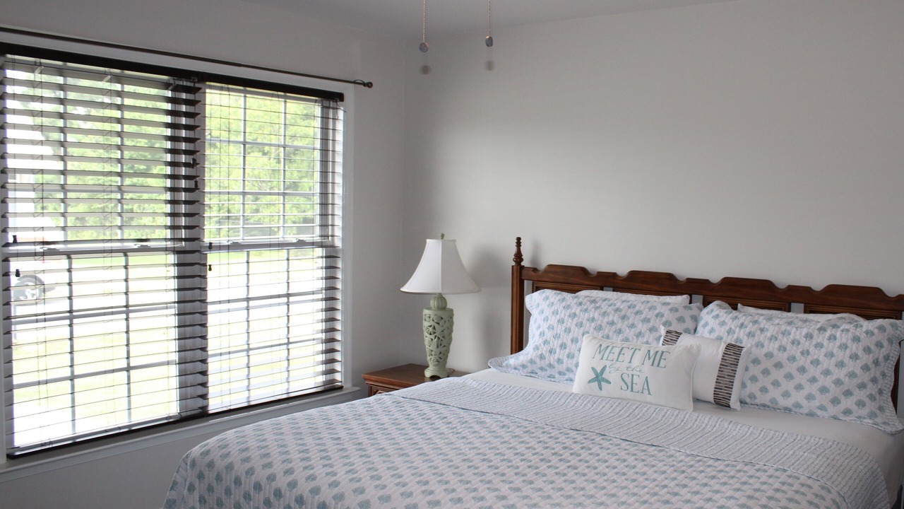 Photo of Bedroom in Issue
