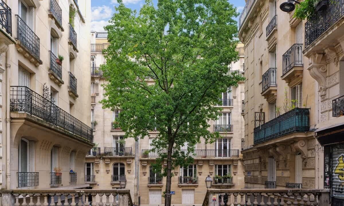 Photo of Others in Quartier des Grandes-Carrieres
