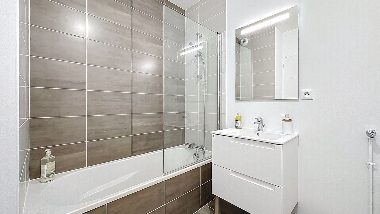 Photo of Bathroom in Saint-Pierre