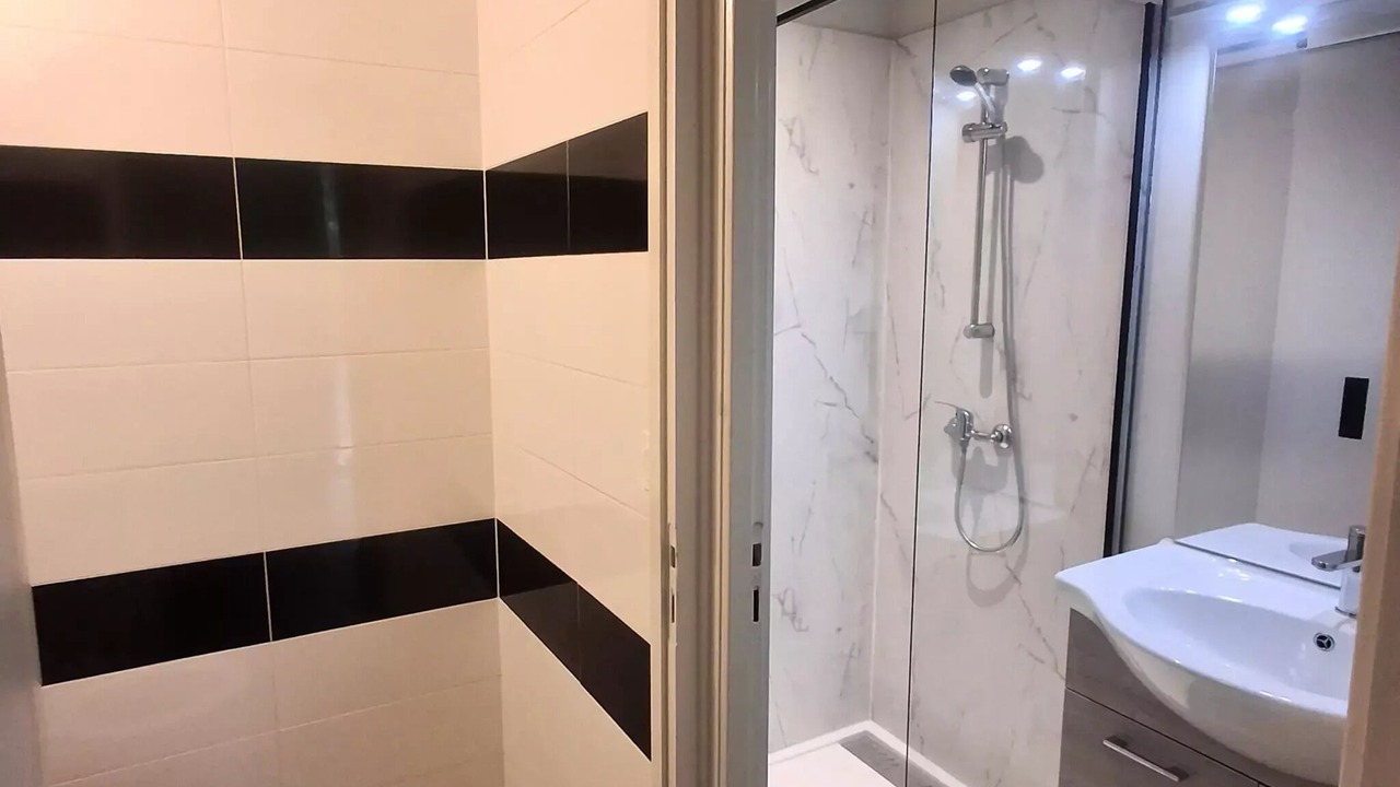 Photo of Bathroom in Mareuil-Sur-Lay-Dissais