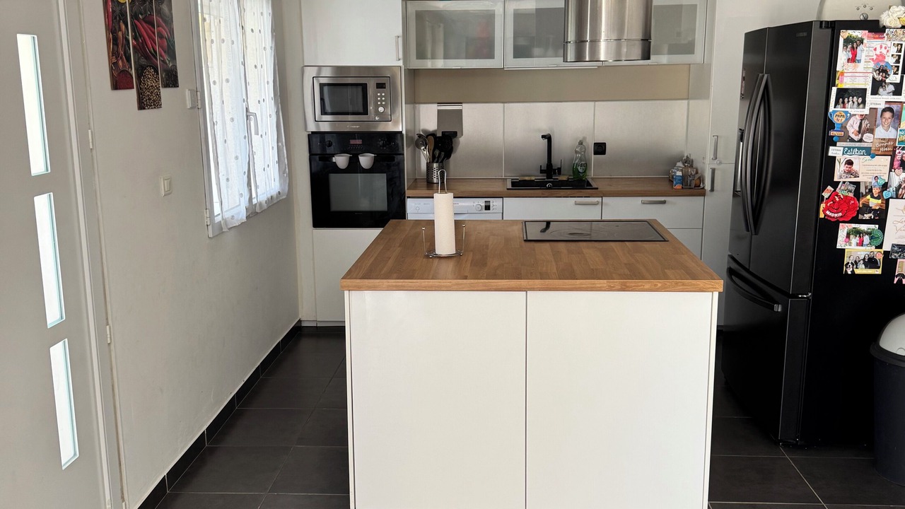Photo of Kitchen in Vestric-et-Candiac