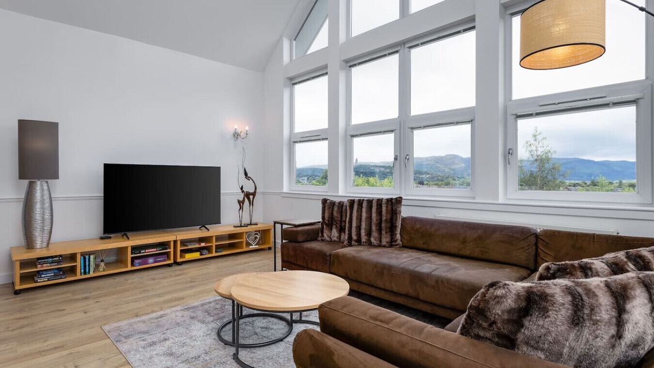 Photo of Livingroom in Tillicoultry