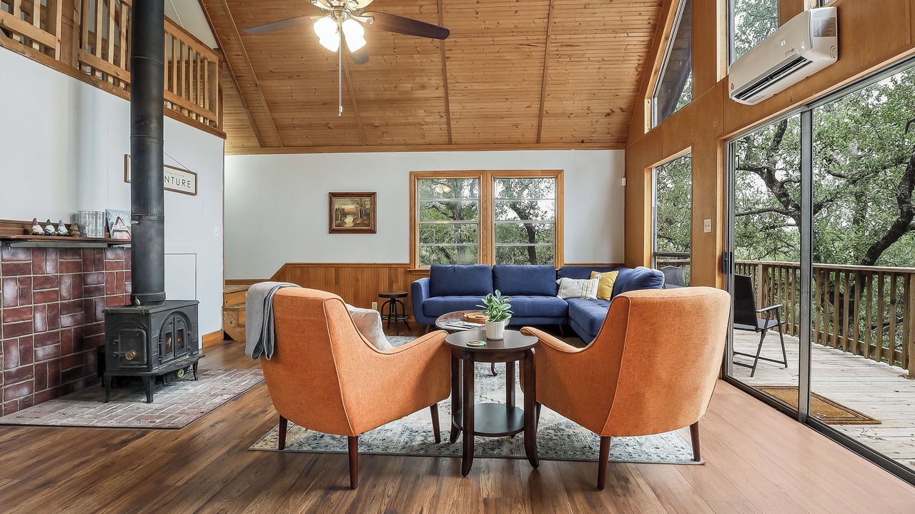 Photo of Livingroom in Spring Branch