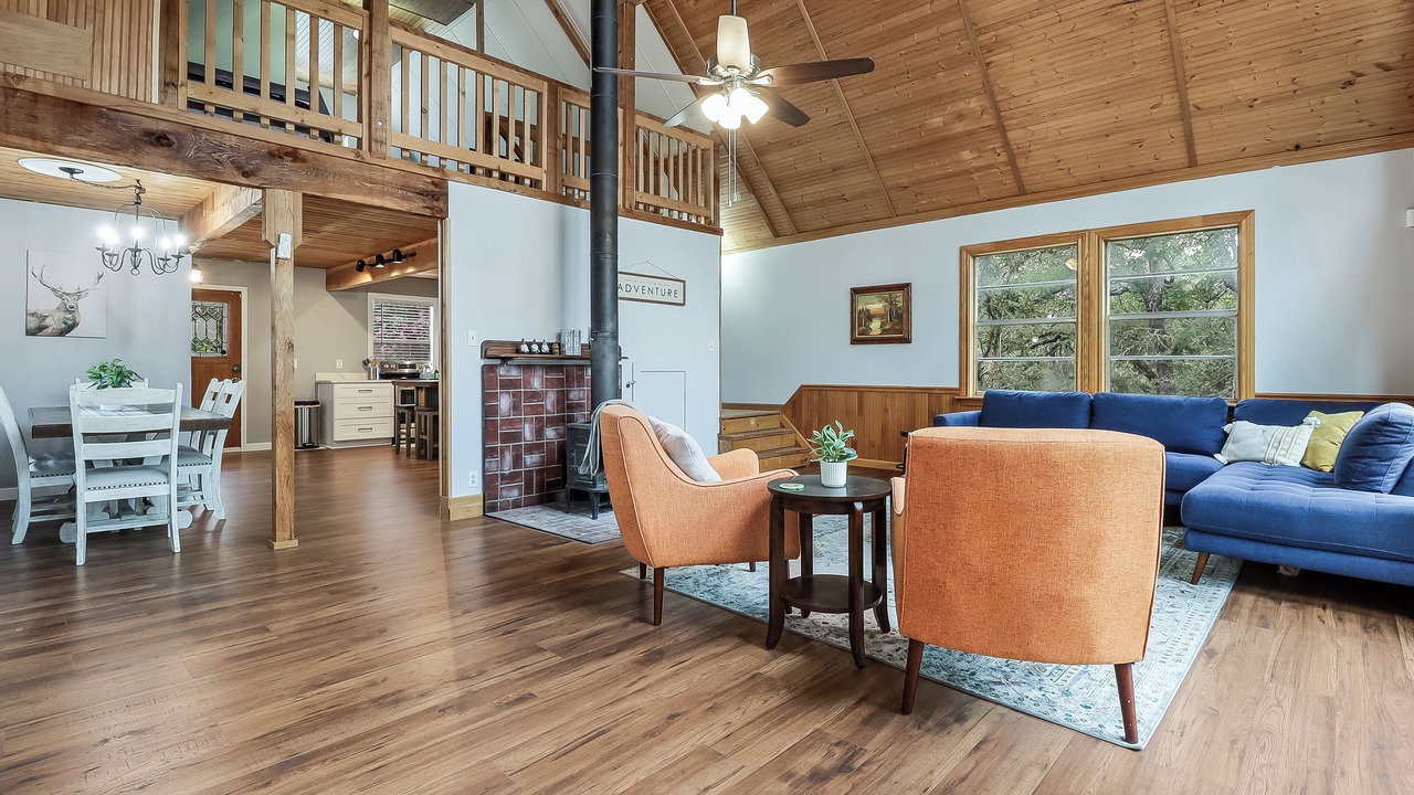 Photo of Livingroom in Spring Branch