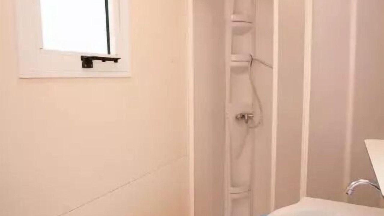 Photo of Bathroom in Palau-del-Vidre