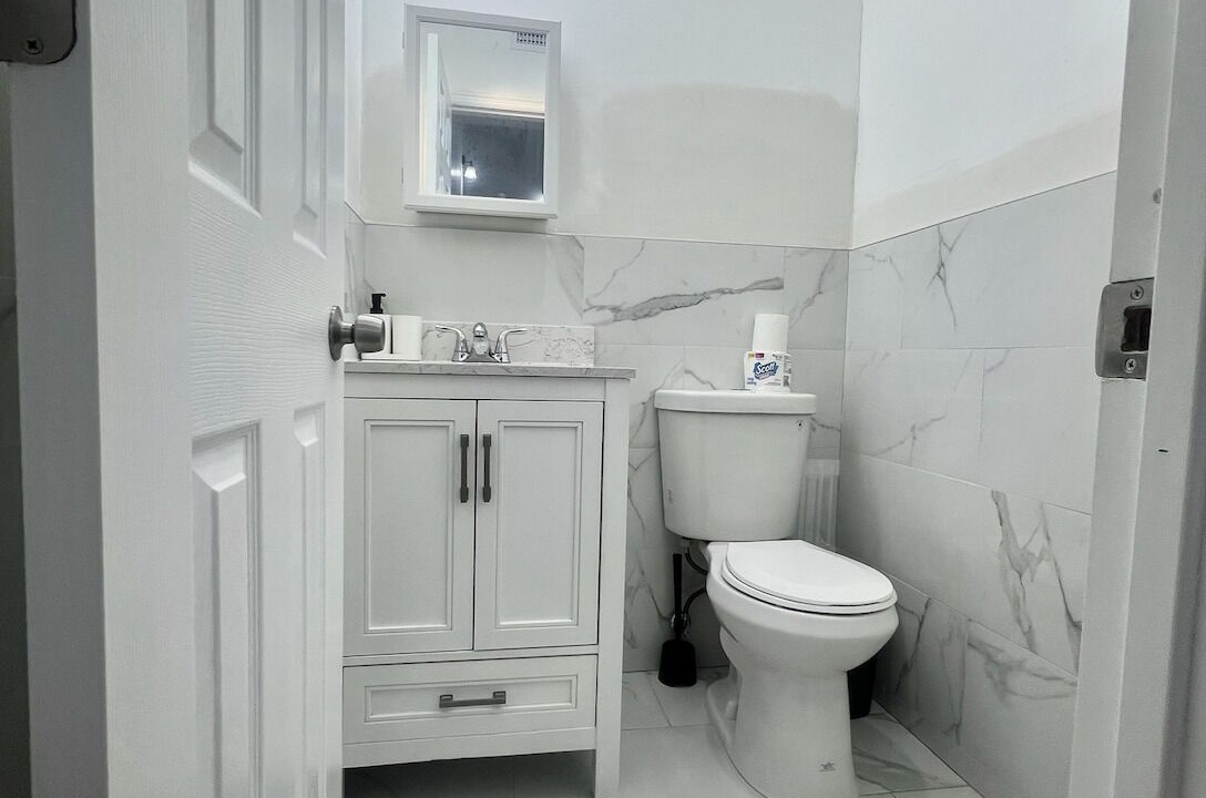 Photo of Bathroom in University Gardens