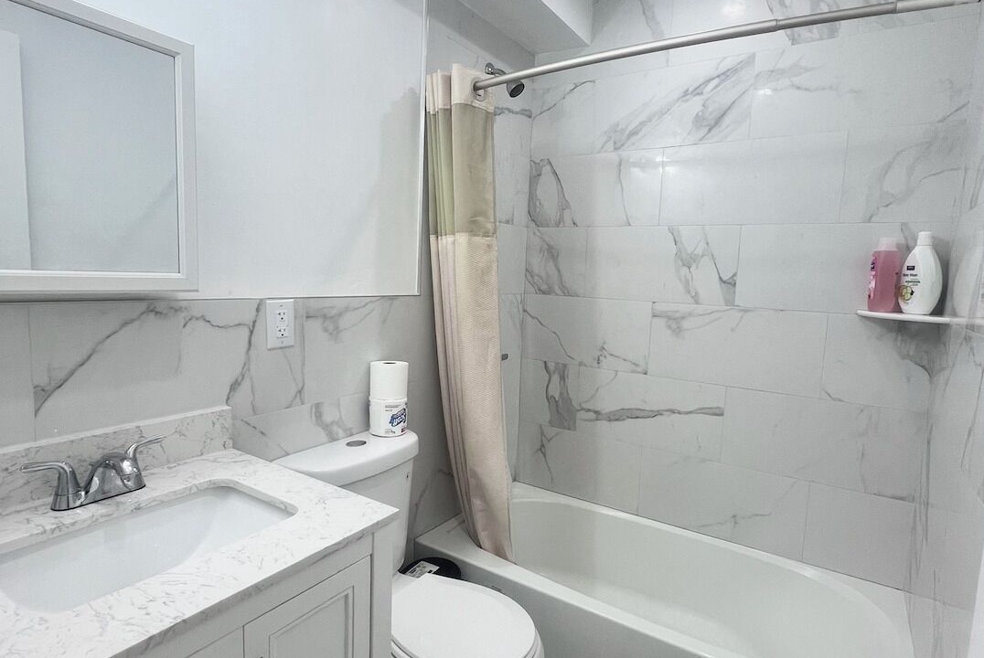 Photo of Bathroom in University Gardens