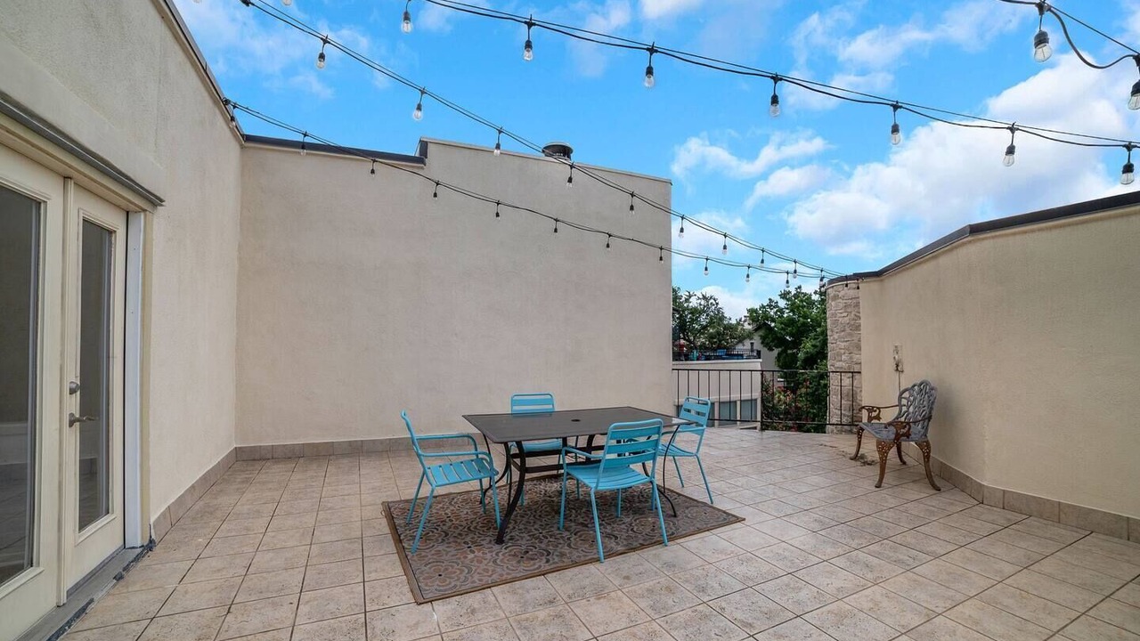 Photo of Outdoor in The Hills