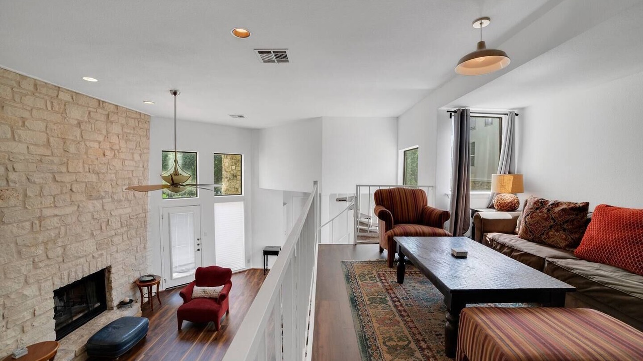 Photo of Livingroom in The Hills