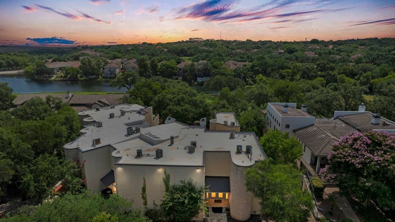 Photo of Outdoor in The Hills