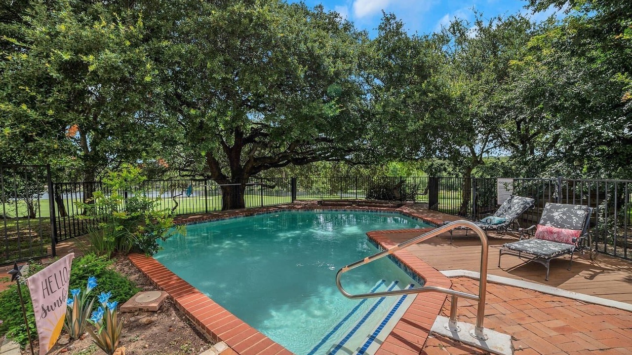 Photo of Outdoor in The Hills