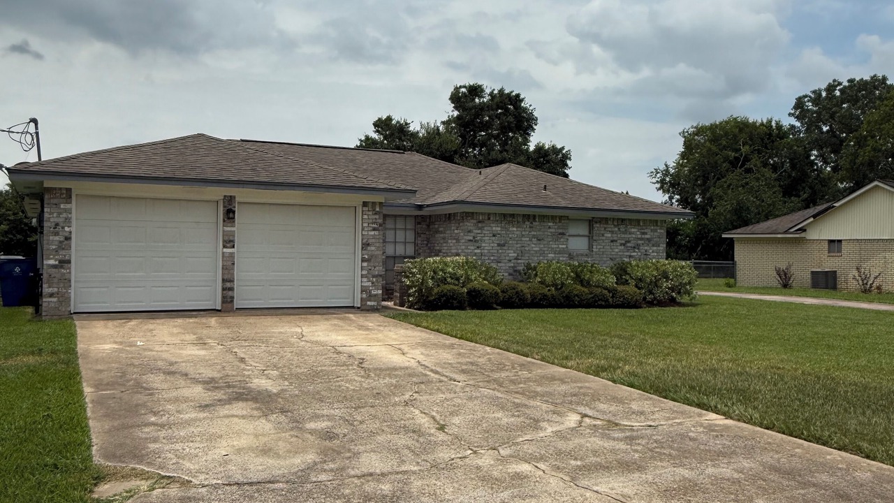 Photo of Others in Angleton
