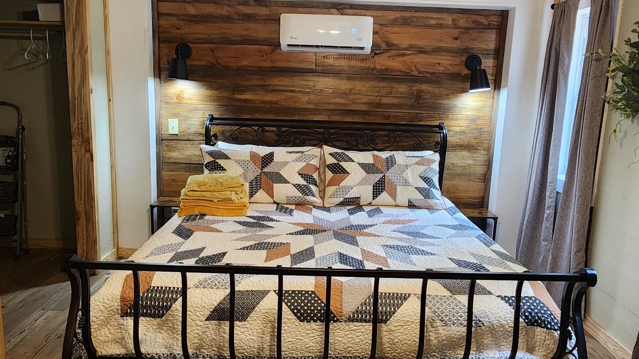 Photo of Bedroom in Bonnerdale