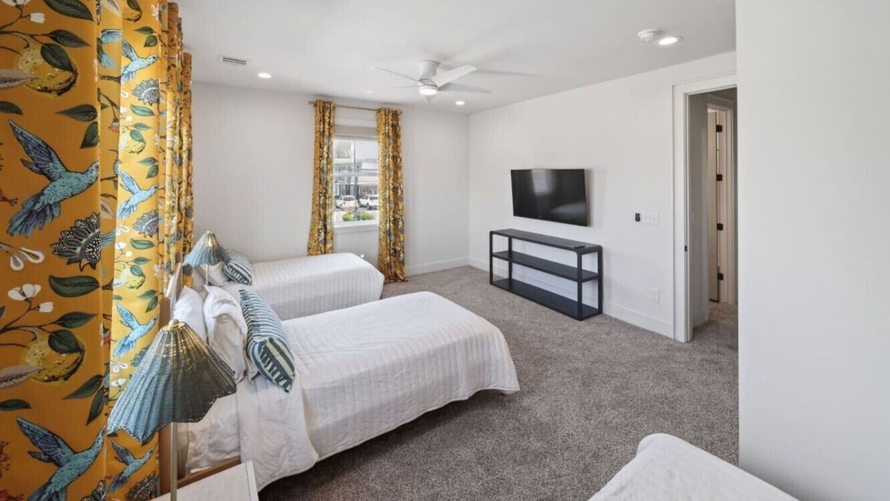 Photo of Bedroom in Broken Arrow