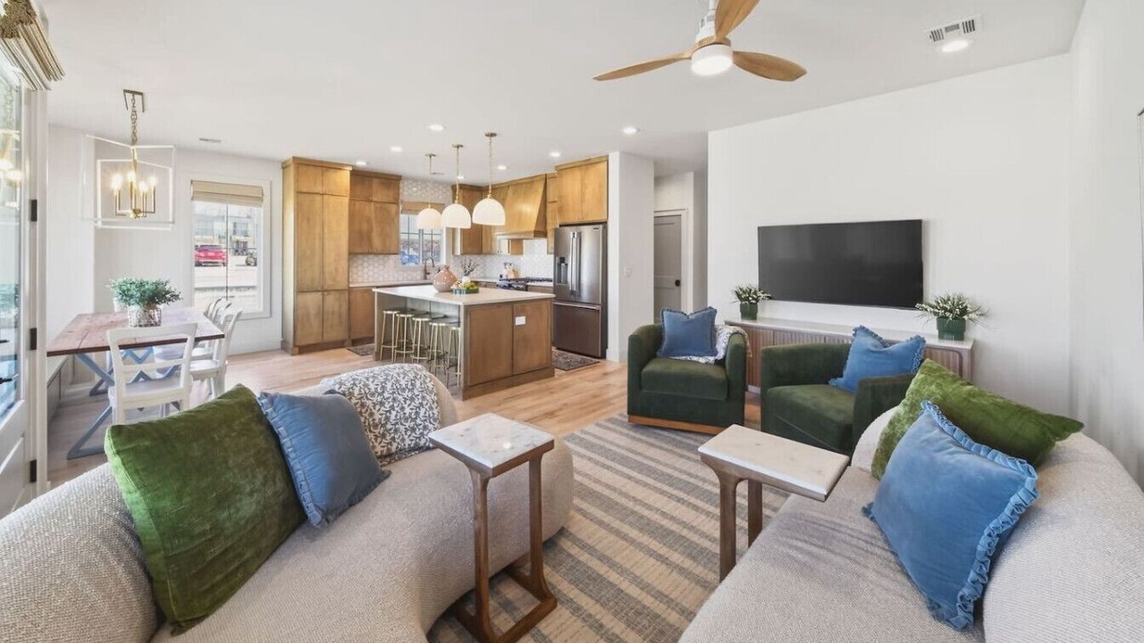 Photo of Livingroom in Broken Arrow