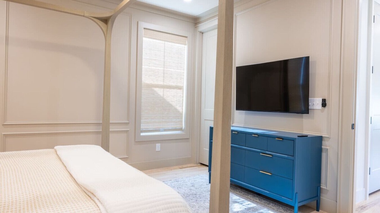 Photo of Bedroom in Broken Arrow