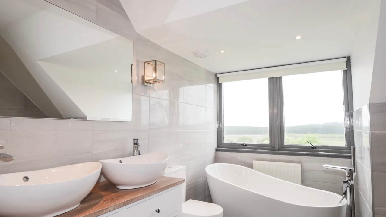 Photo of Bathroom in Lairg
