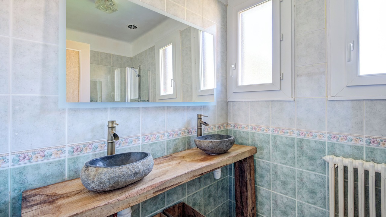 Photo of Bathroom in Marcillac-Vallon