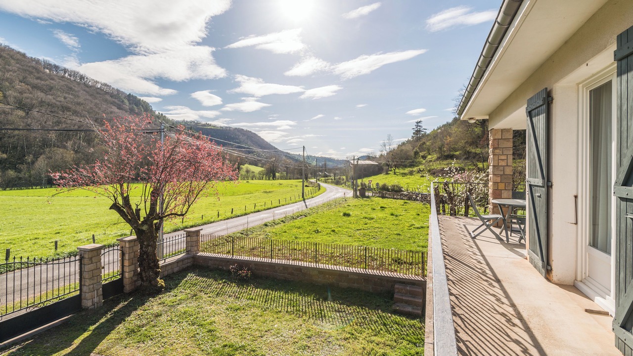 Photo of Patio Balcony in Marcillac-Vallon