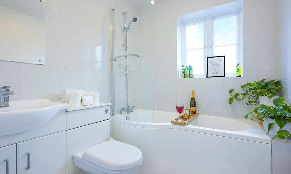 Photo of Bathroom in Knowle Sands