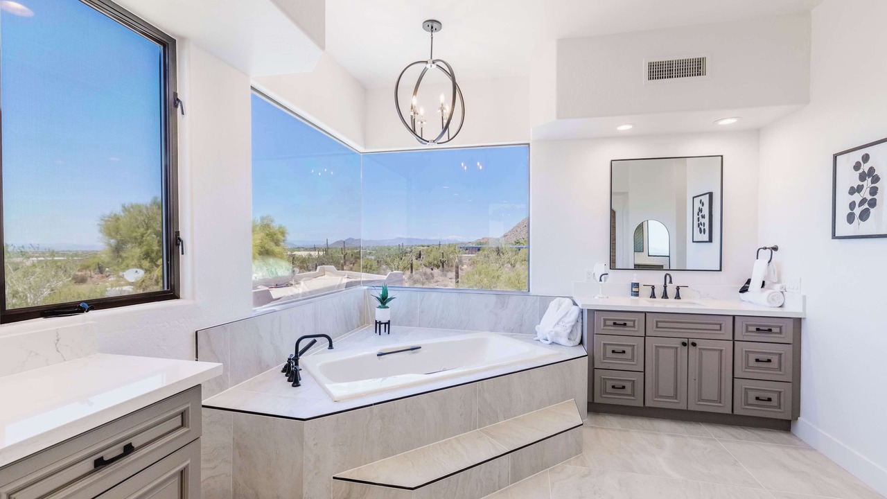 Photo of Bathroom in The Peak