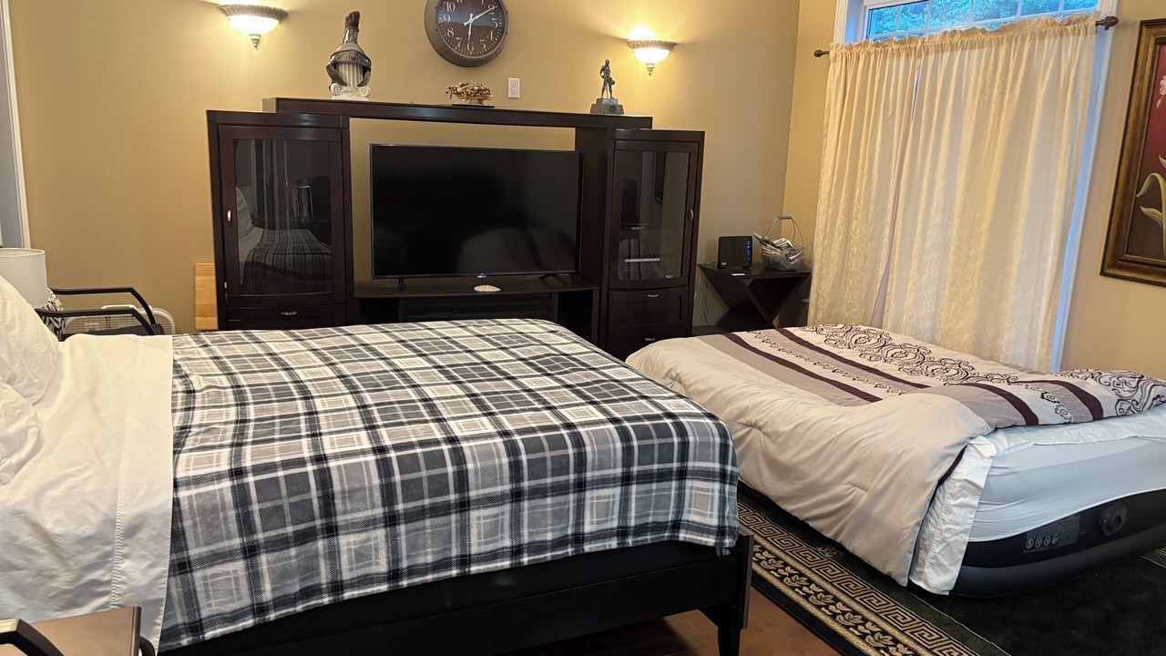 Photo of Bedroom in Colborne