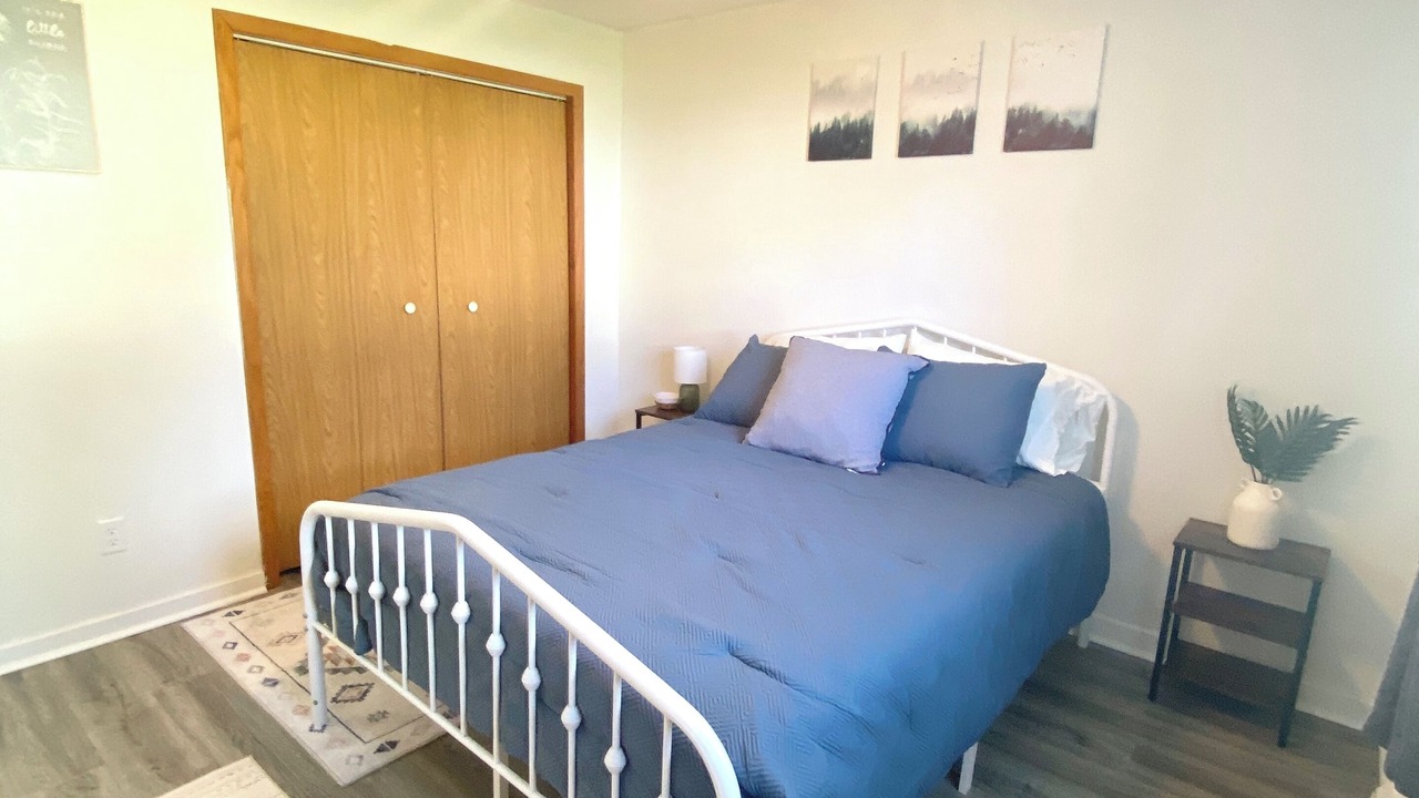 Photo of Bedroom in Cedar Rapids