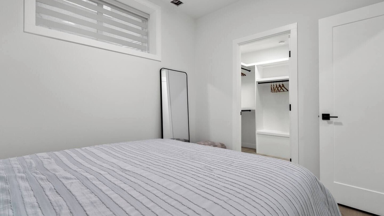 Photo of Bedroom in Crescent Heights