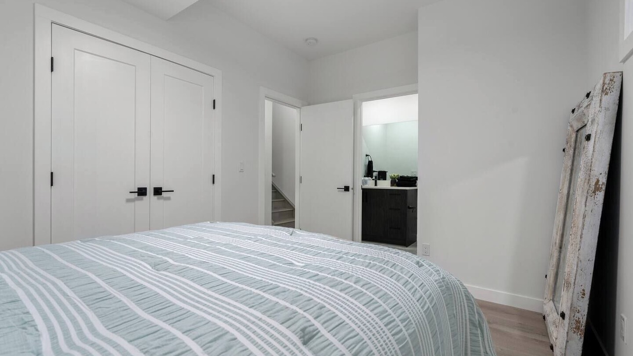 Photo of Bedroom in Crescent Heights