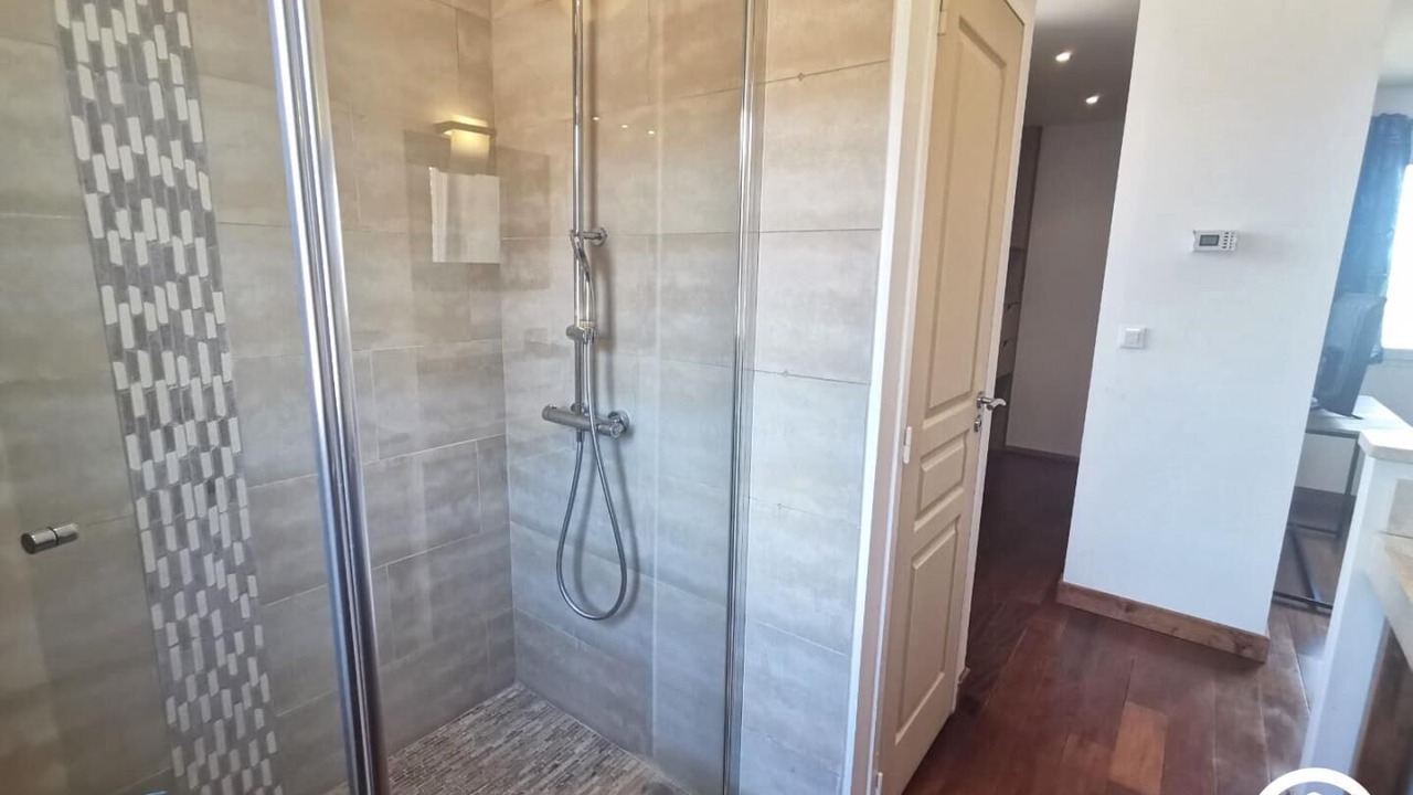 Photo of Bathroom in Saint-Jean-de-Fos