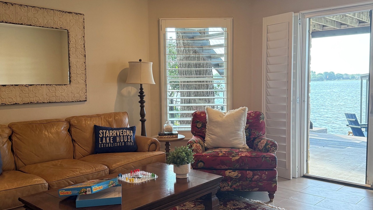 Photo of Livingroom in Sunrise Beach Village