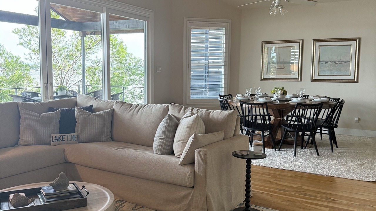 Photo of Livingroom in Sunrise Beach Village