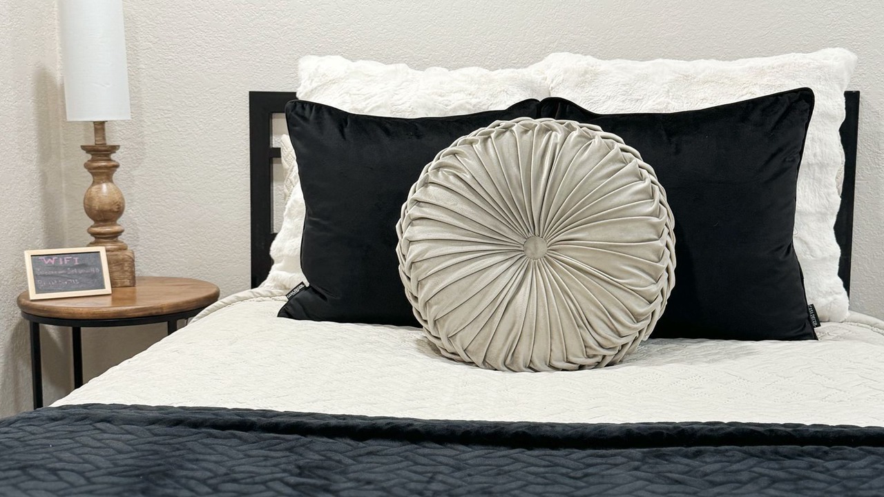 Photo of Bedroom in Eastern Division