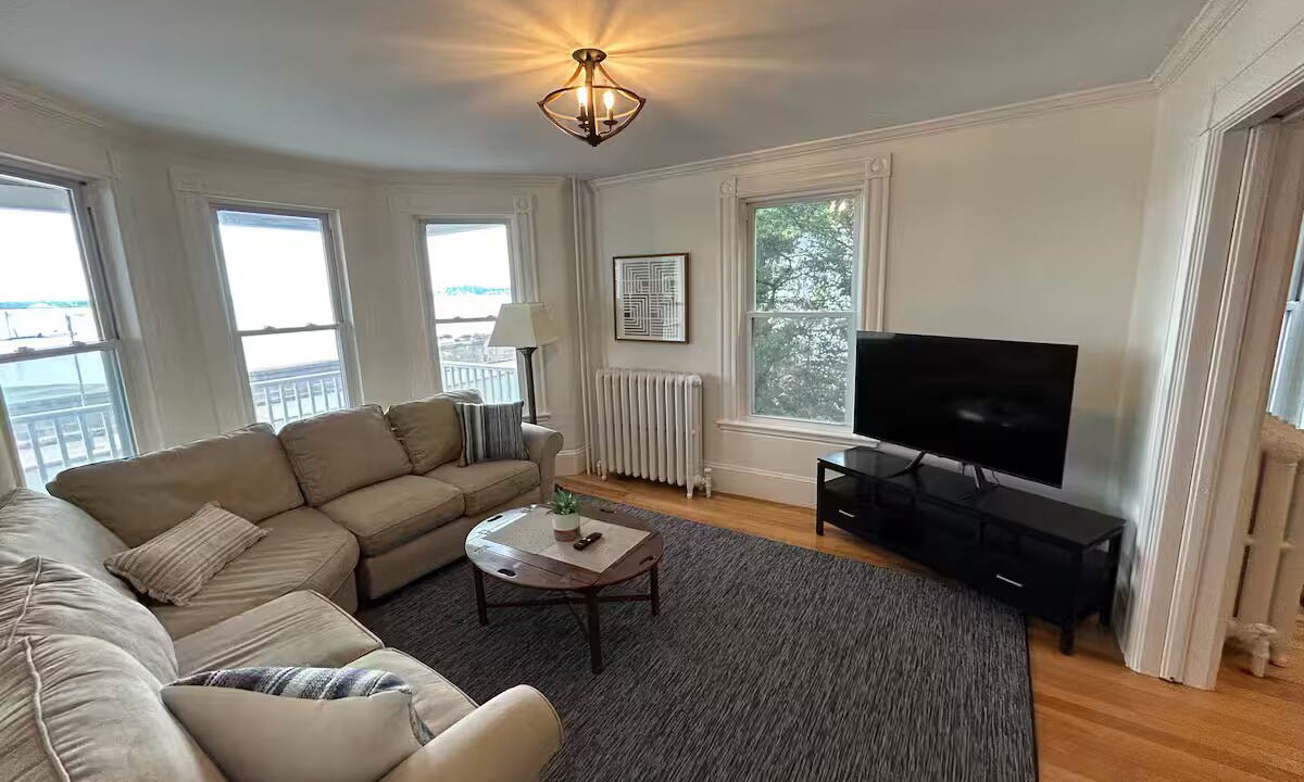 Photo of Livingroom in Salem