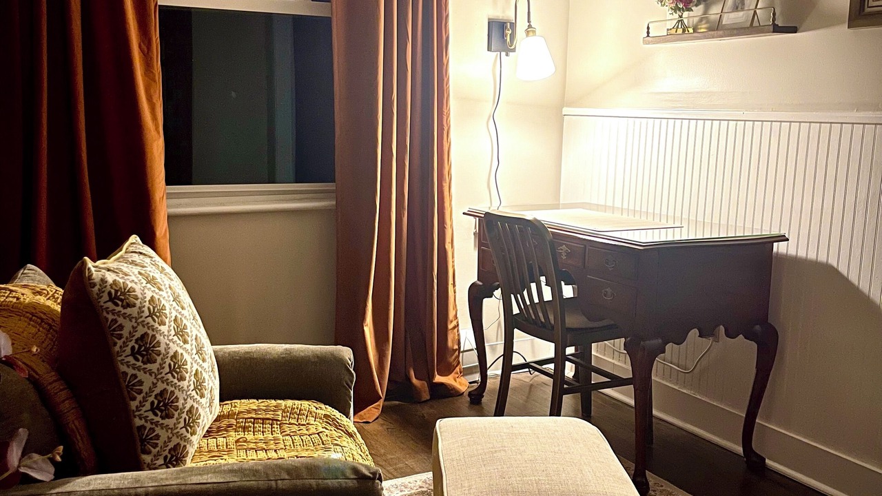 Photo of Livingroom in North Adams