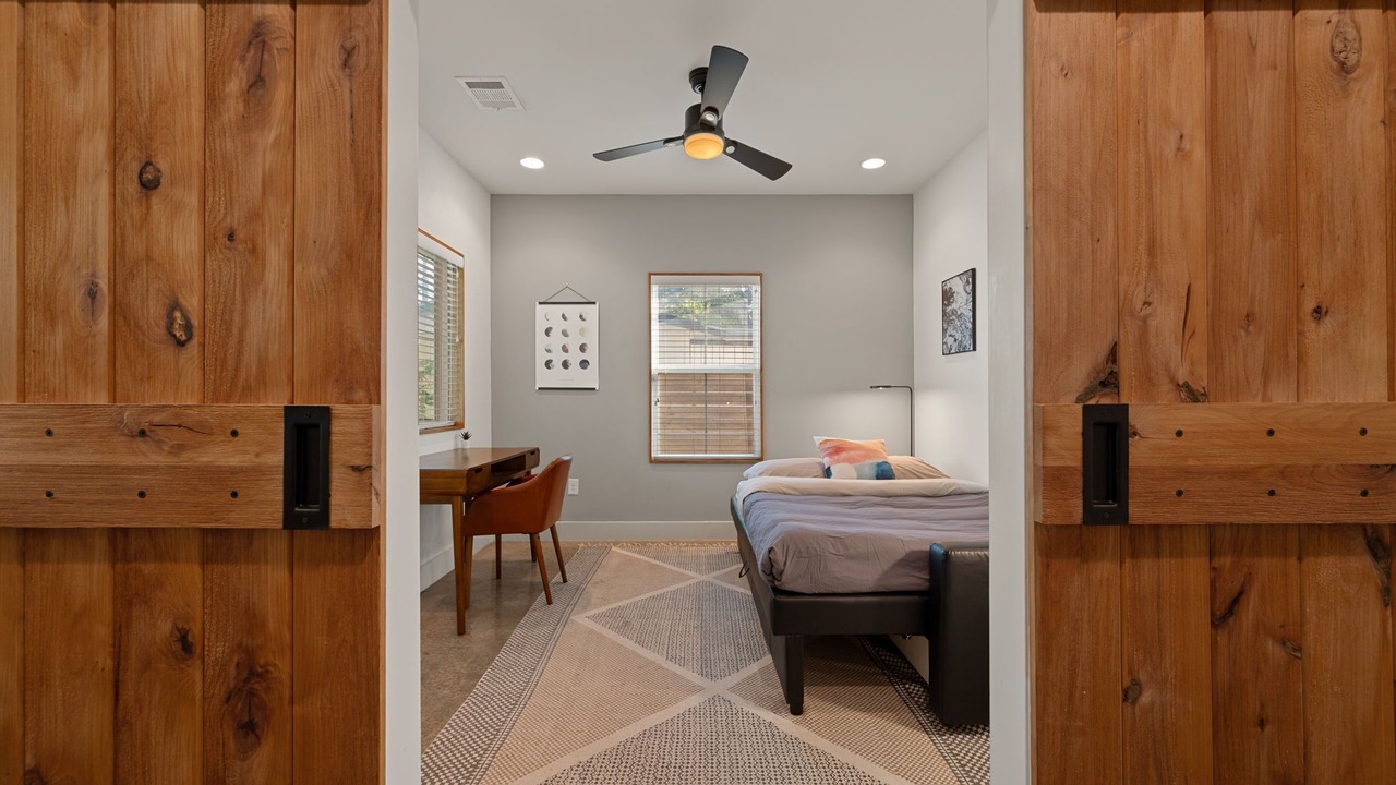 Photo of Bedroom in Holly