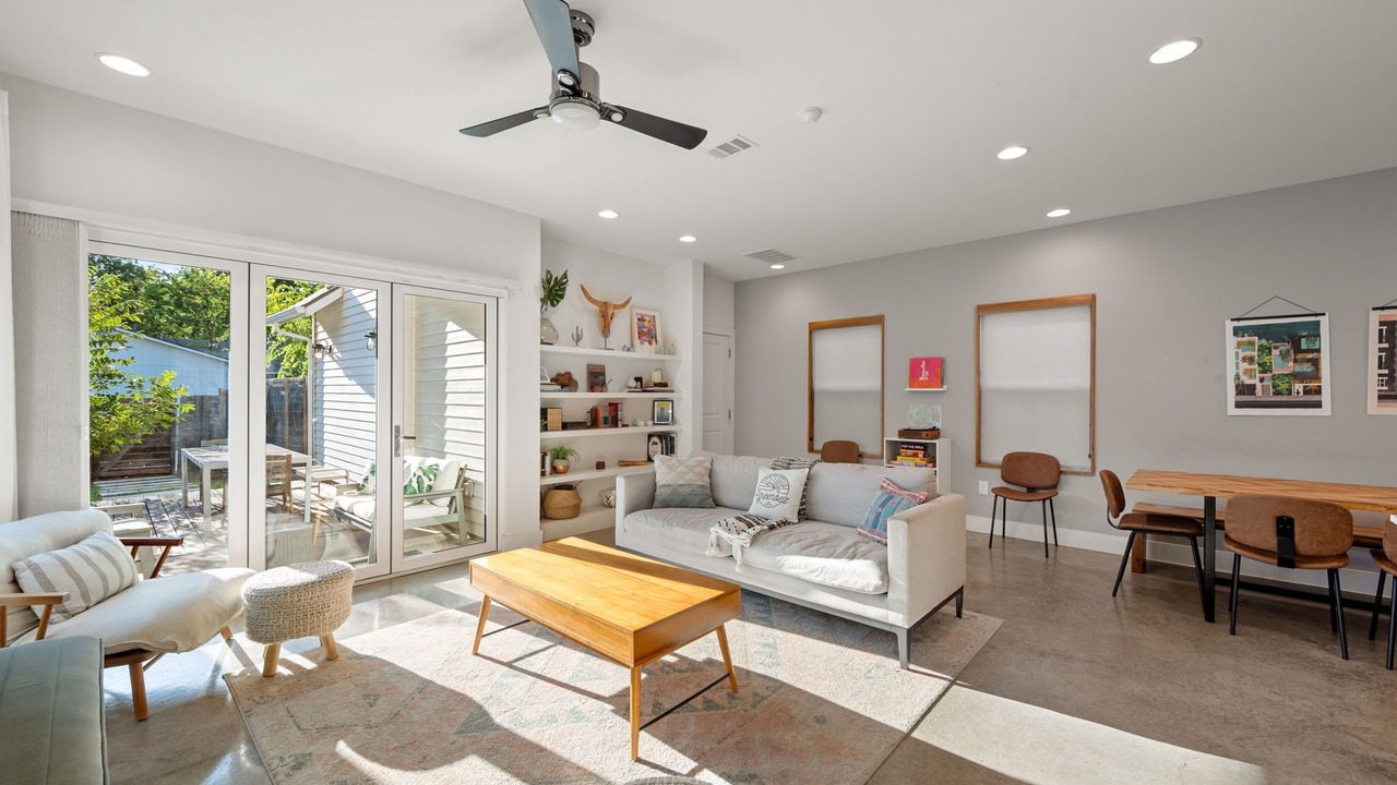 Photo of Livingroom in Holly