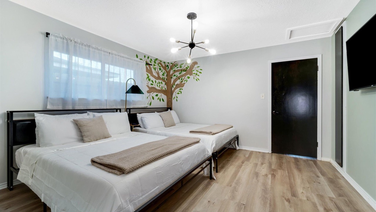 Photo of Bedroom in Pasadena