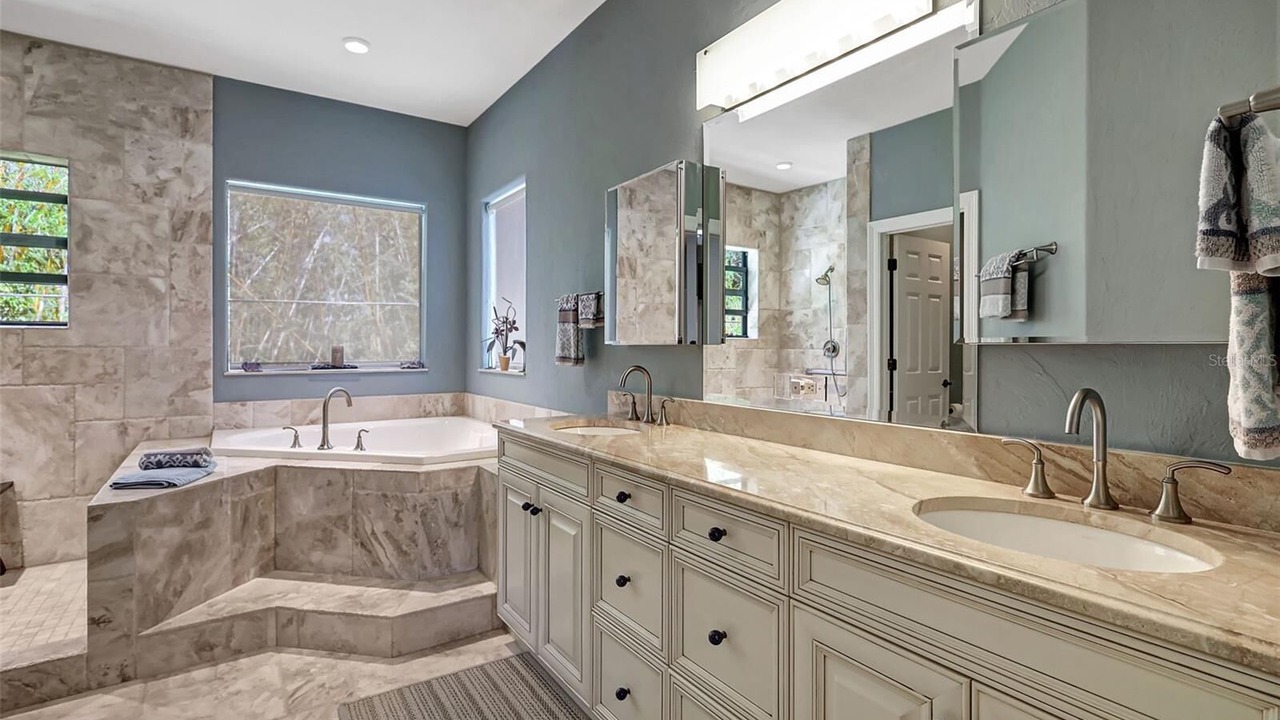 Photo of Bathroom in Arlington Park