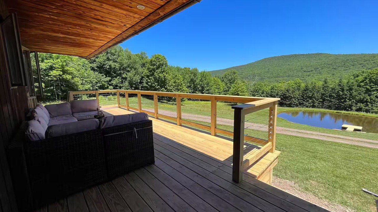 Photo of Patio Balcony in Fleischmanns
