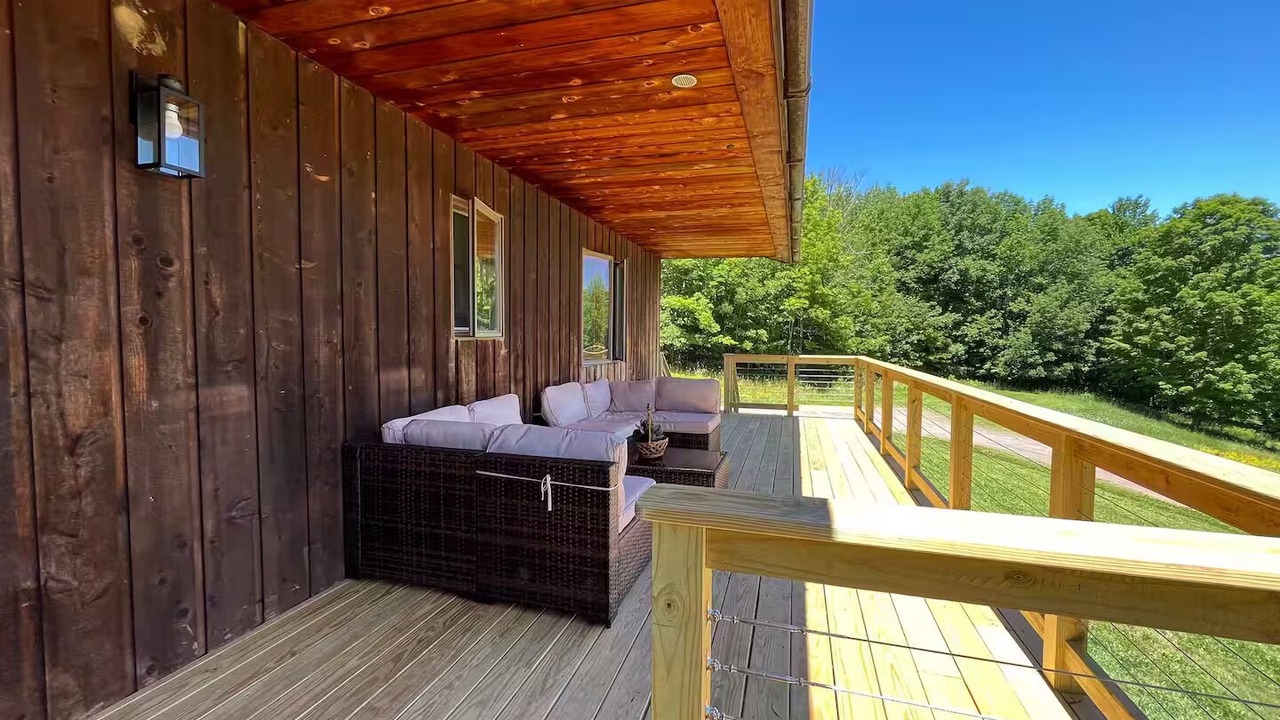 Photo of Patio Balcony in Fleischmanns