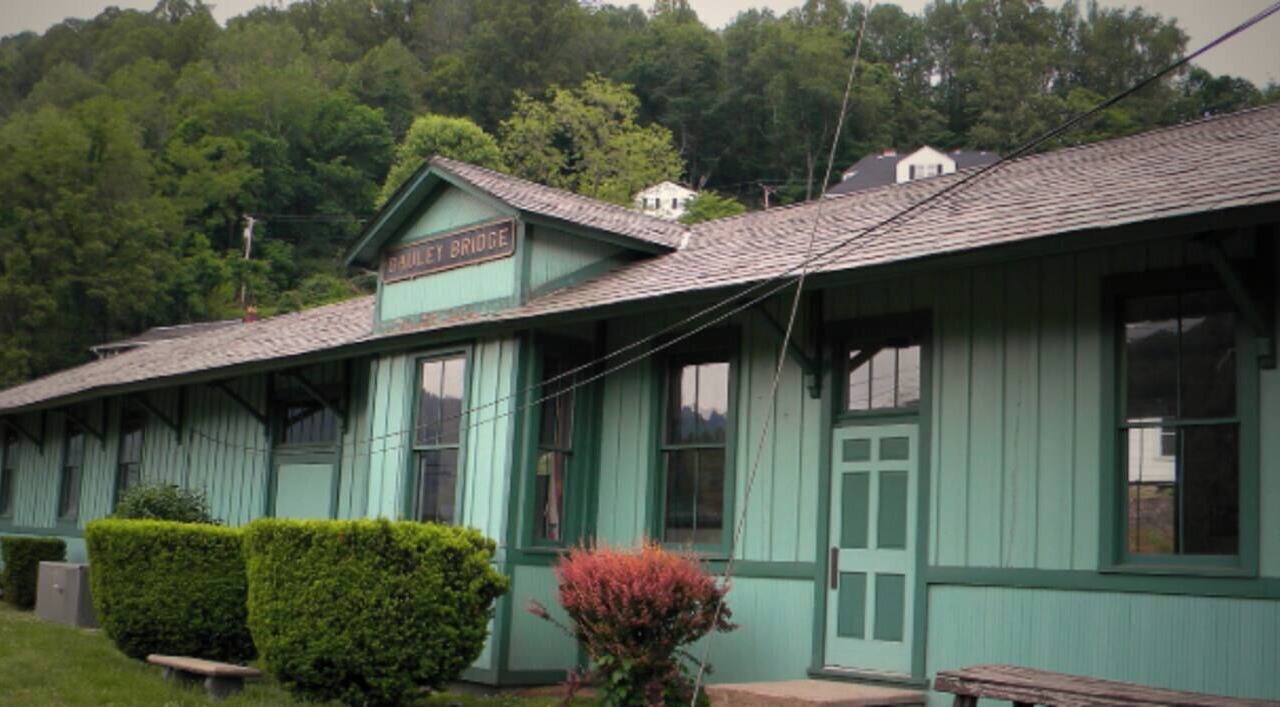 Photo of Outdoor in Charlton Heights