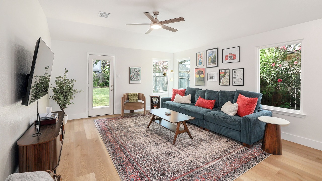 Photo of Livingroom in Bratton Park
