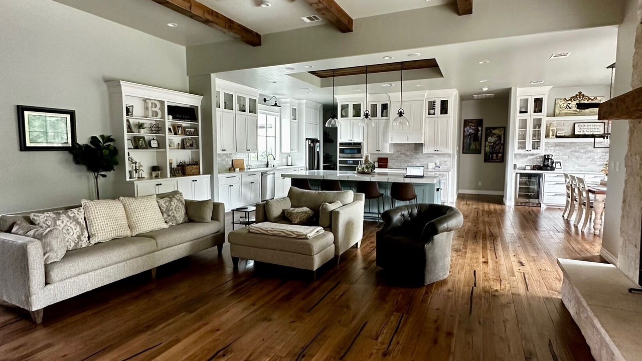 Photo of Livingroom in Bryan