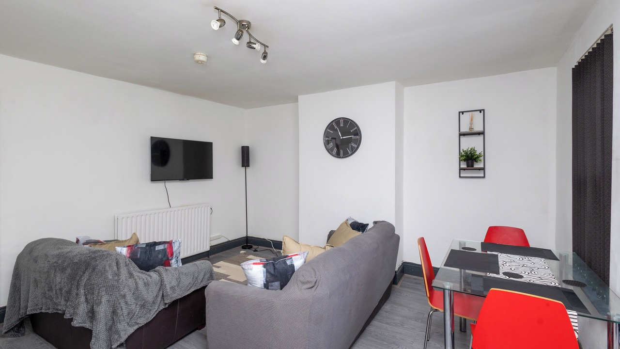 Photo of Livingroom in Leeds